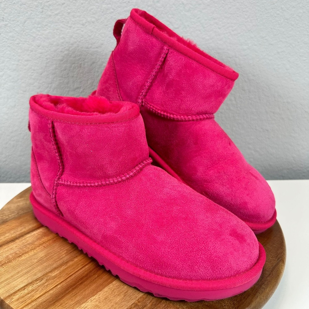 UGG Classic Mini II Boot Fuchsia Suede Sheepskin Lined Ankle Boots Women's